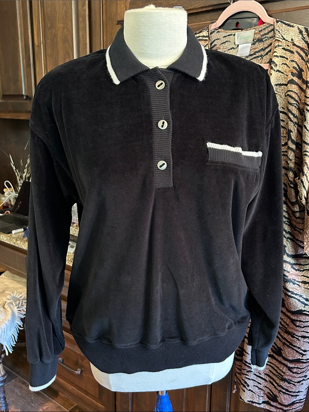 1970’s 1980’s Players Club Sz M Black Long-Sleeve Velour Polo with White Trim